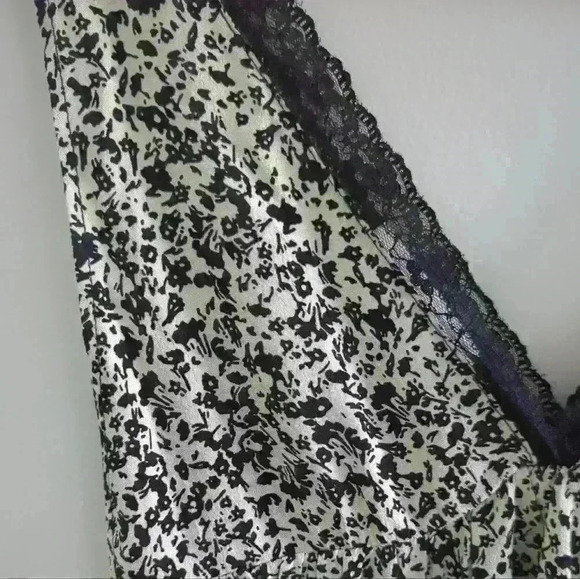 ZARA | Girl's Black/White V-neck Lace Trim Sleeveless Floral Print Midi… - Picture 4 of 4